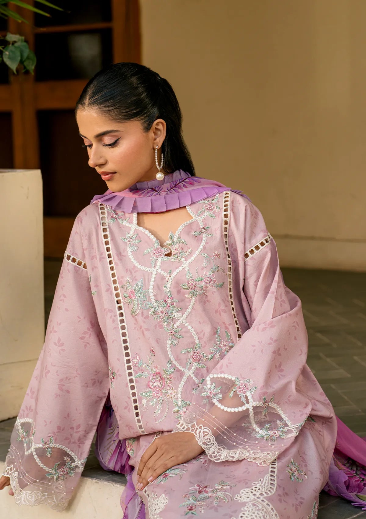 mohsin-saeed-fabrics-luxury-fashion-collection-daily-wear-wedding-and-formal-in-budget-This-product-is-from-roheenaz-aashiyana-luxury-lawn25-rnz-04a-ameema-is-available-on-Mohsin-saeed-fabrics-website.