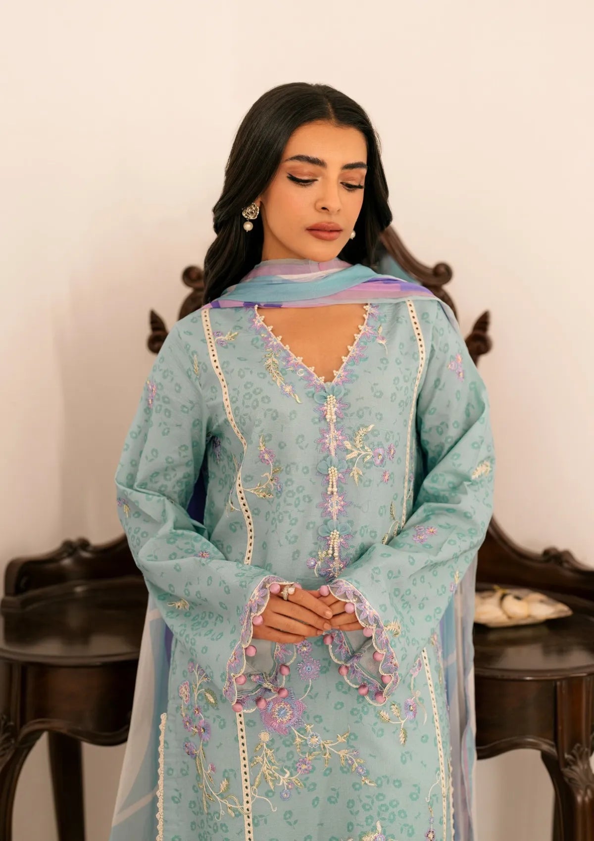 mohsin-saeed-fabrics-luxury-fashion-collection-daily-wear-wedding-and-formal-in-budget-This-product-is-from-roheenaz-aashiyana-luxury-lawn25-rnz-03a-minal-is-available-on-Mohsin-saeed-fabrics-website.