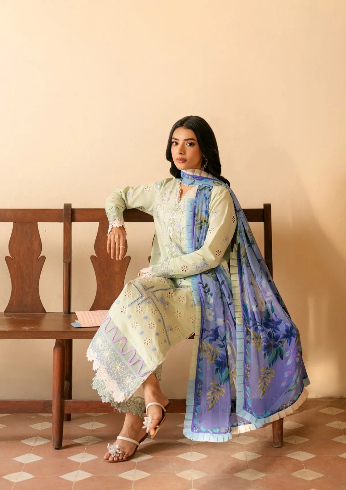 mohsin-saeed-fabrics-luxury-fashion-collection-daily-wear-wedding-and-formal-in-budget-This-product-is-from-roheenaz-aashiyana-luxury-lawn25-rnz-07a-zumar-is-available-on-Mohsin-saeed-fabrics-website.