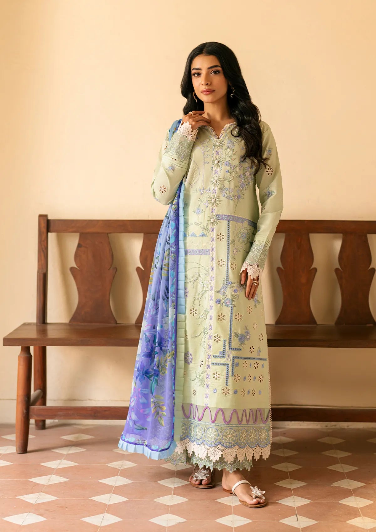 mohsin-saeed-fabrics-luxury-fashion-collection-daily-wear-wedding-and-formal-in-budget-This-product-is-from-roheenaz-aashiyana-luxury-lawn25-rnz-07a-zumar-is-available-on-Mohsin-saeed-fabrics-website.