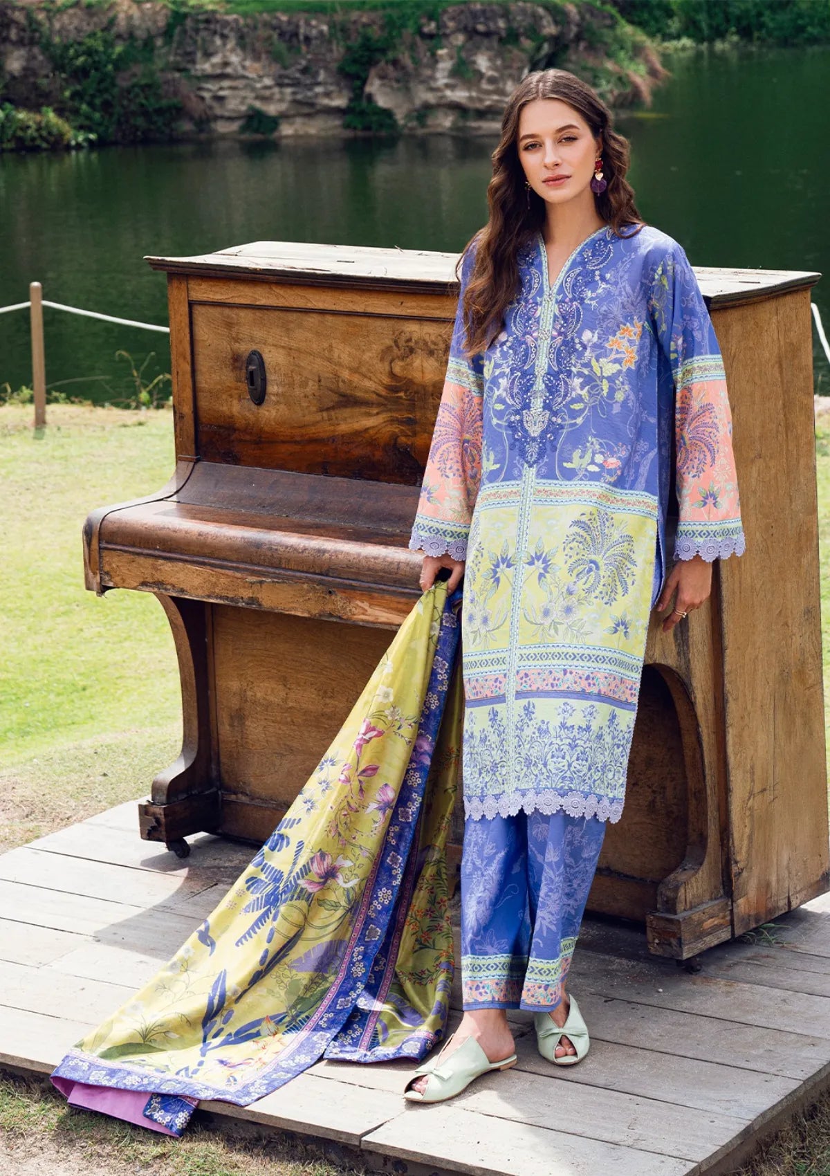 mohsin-saeed-fabrics-affordable-luxury-outfits-for-daily-formal-and-wedding-wear-This-product-is-from-roheenaz-garden-veil-printed-lawn25-d-08a-inky-blcom-is-available-on-Mohsin-saeed-fabrics-website.