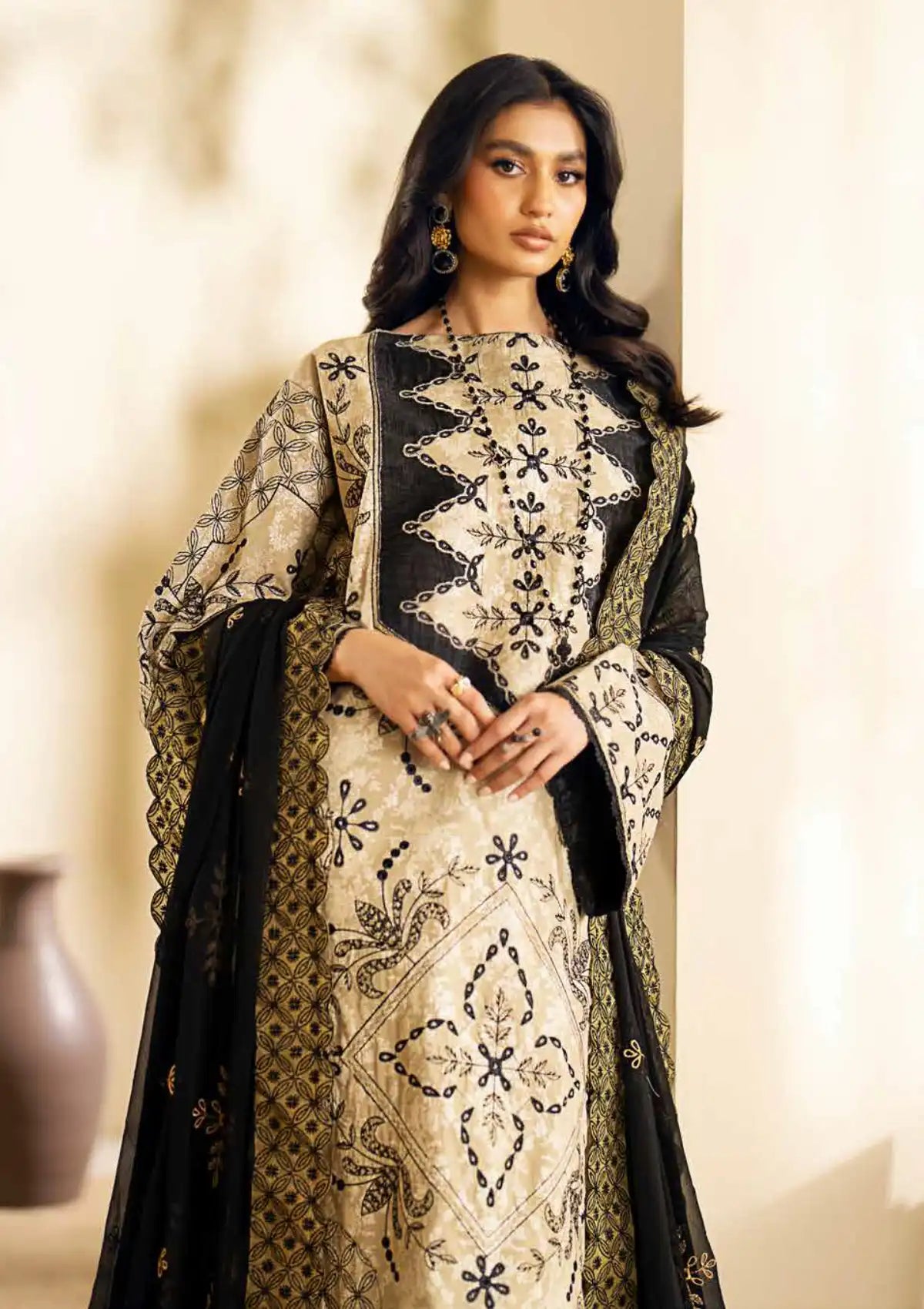 Maryum N Maria Eid Luxury Lawn'24 MS-632 - Mohsin Saeed Fabrics