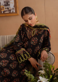 mohsin-saeed-fabrics-designer-daily-wear-formal-and-wedding-suits-within-budget-This-product-is-from-saira-rizwan-laanem-summer-lawn25-nerida-b-srl25-02-is-available-on-Mohsin-saeed-fabrics-website.