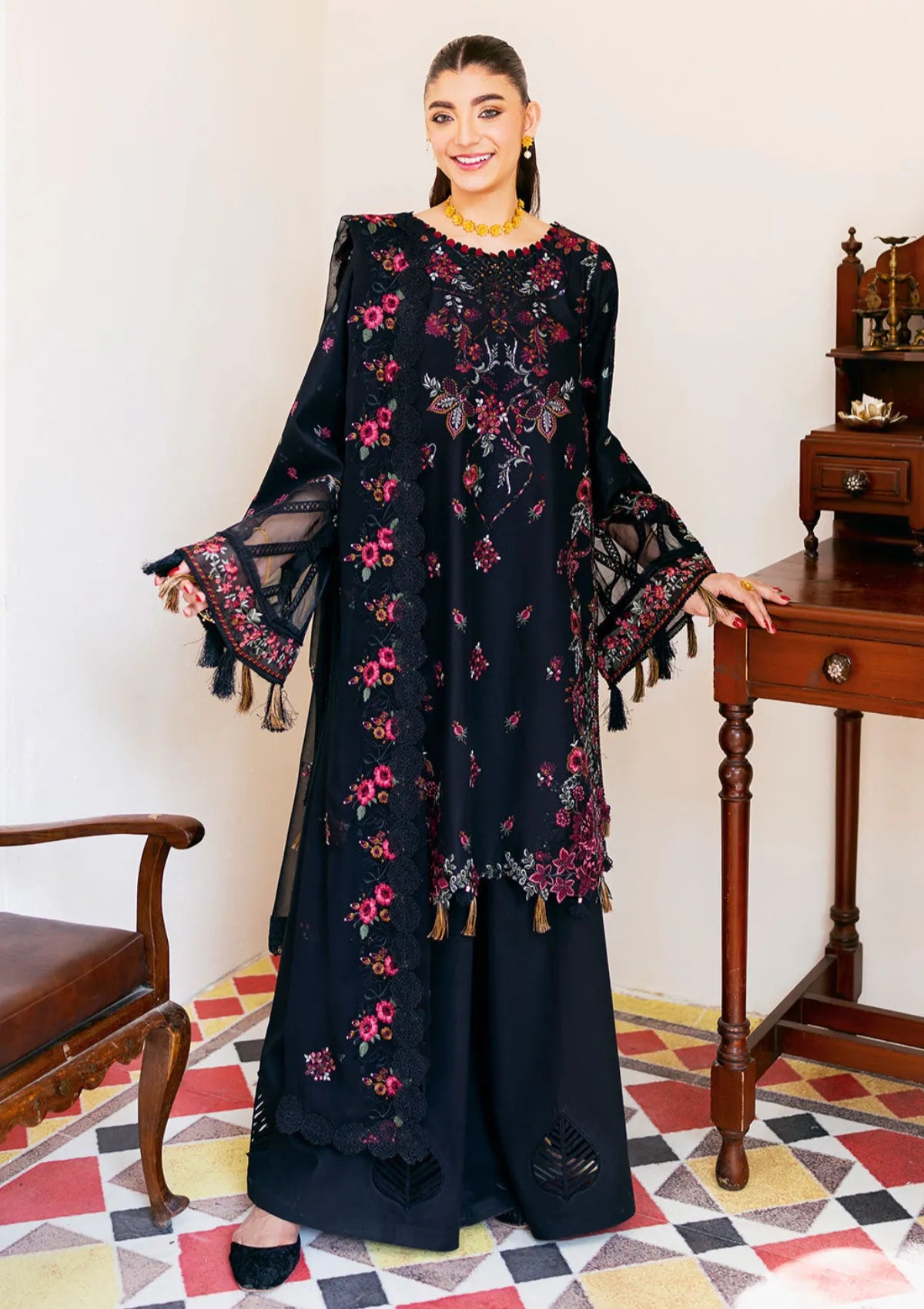 Shagna Dilras Luxury Lawn'26 SL-04 SIYAAH