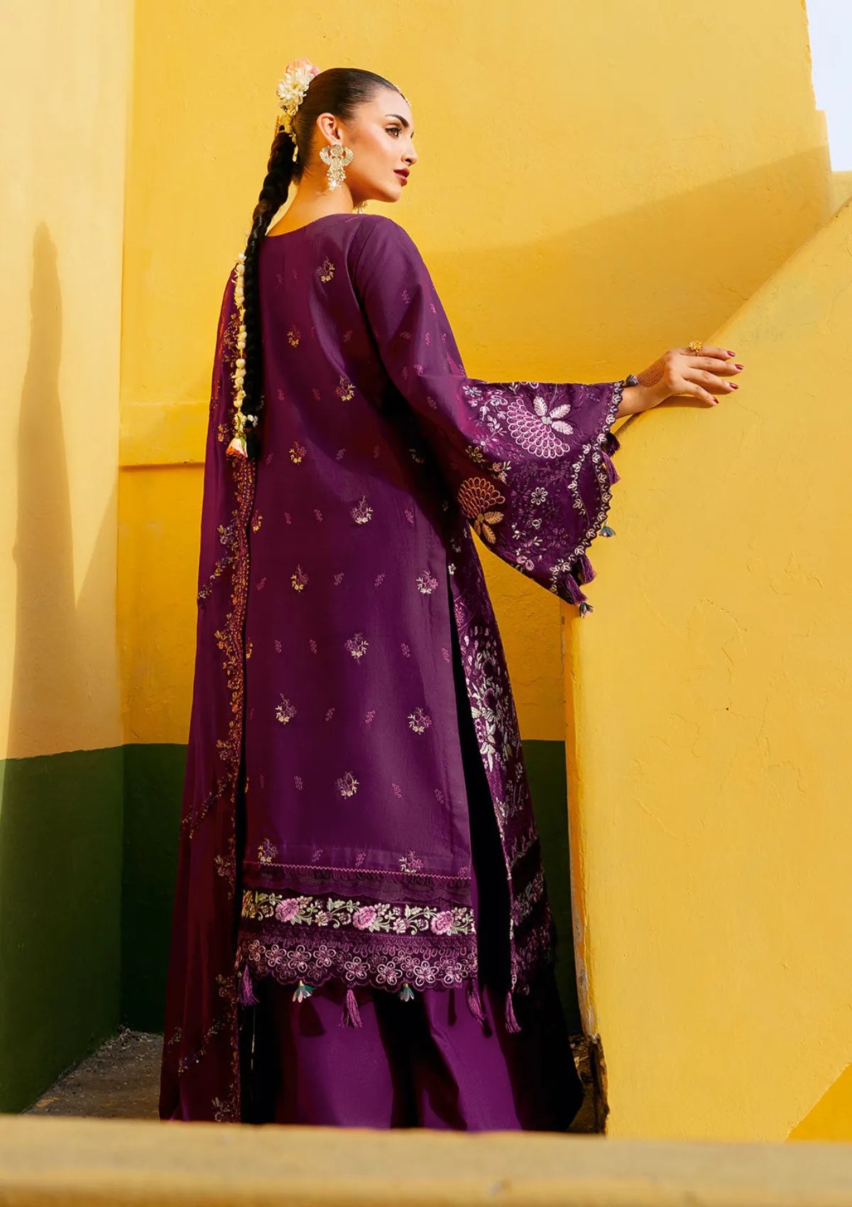 Shagna Dilras Luxury Lawn'26 SL-02 JHEEL