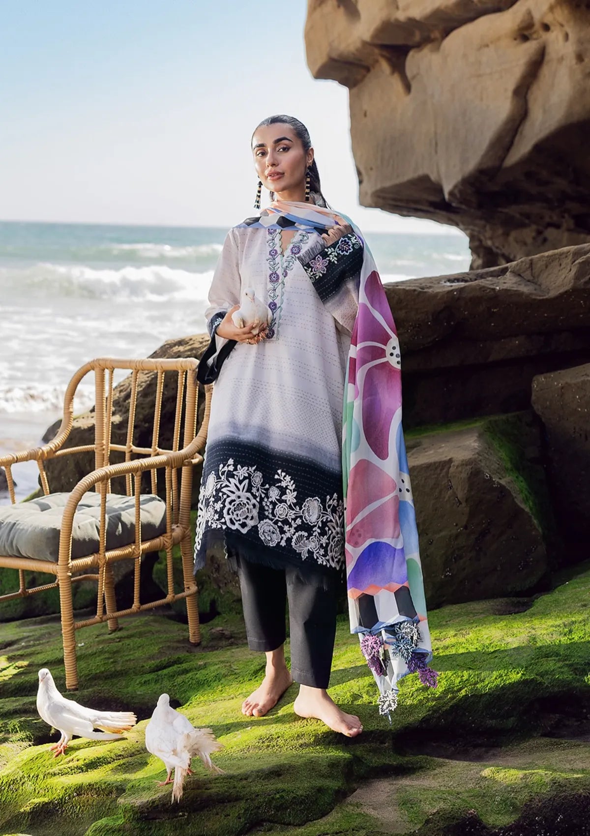 mohsin-saeed-fabrics-luxury-fashion-collection-daily-wear-wedding-and-formal-in-budget-This-product-is-from-siraa-by-sfk-everyday-lawn25-d-04-is-available-on-Mohsin-saeed-fabrics-website.