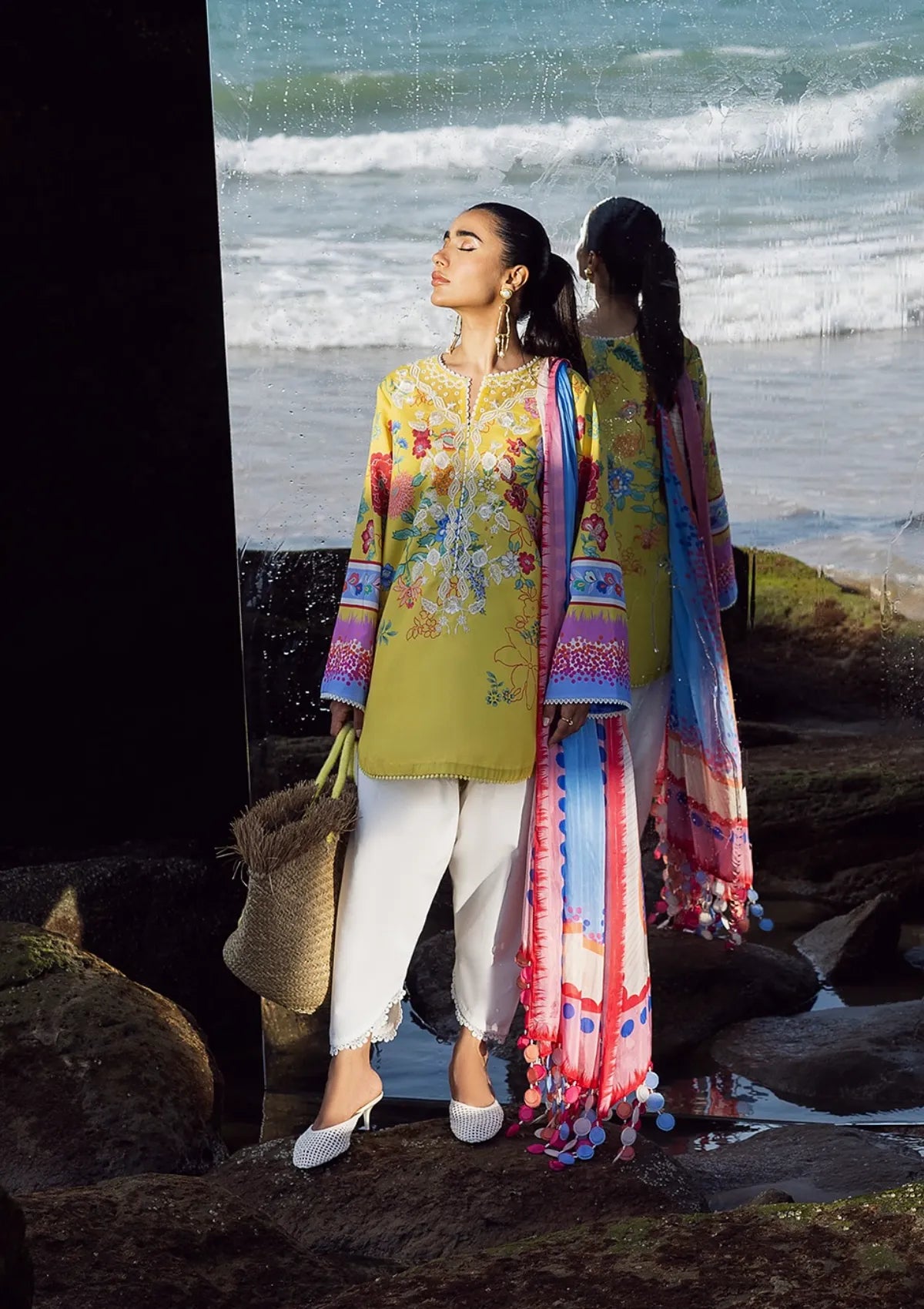mohsin-saeed-fabrics-luxury-fashion-collection-daily-wear-wedding-and-formal-in-budget-This-product-is-from-siraa-by-sfk-everyday-lawn25-d-07-is-available-on-Mohsin-saeed-fabrics-website.
