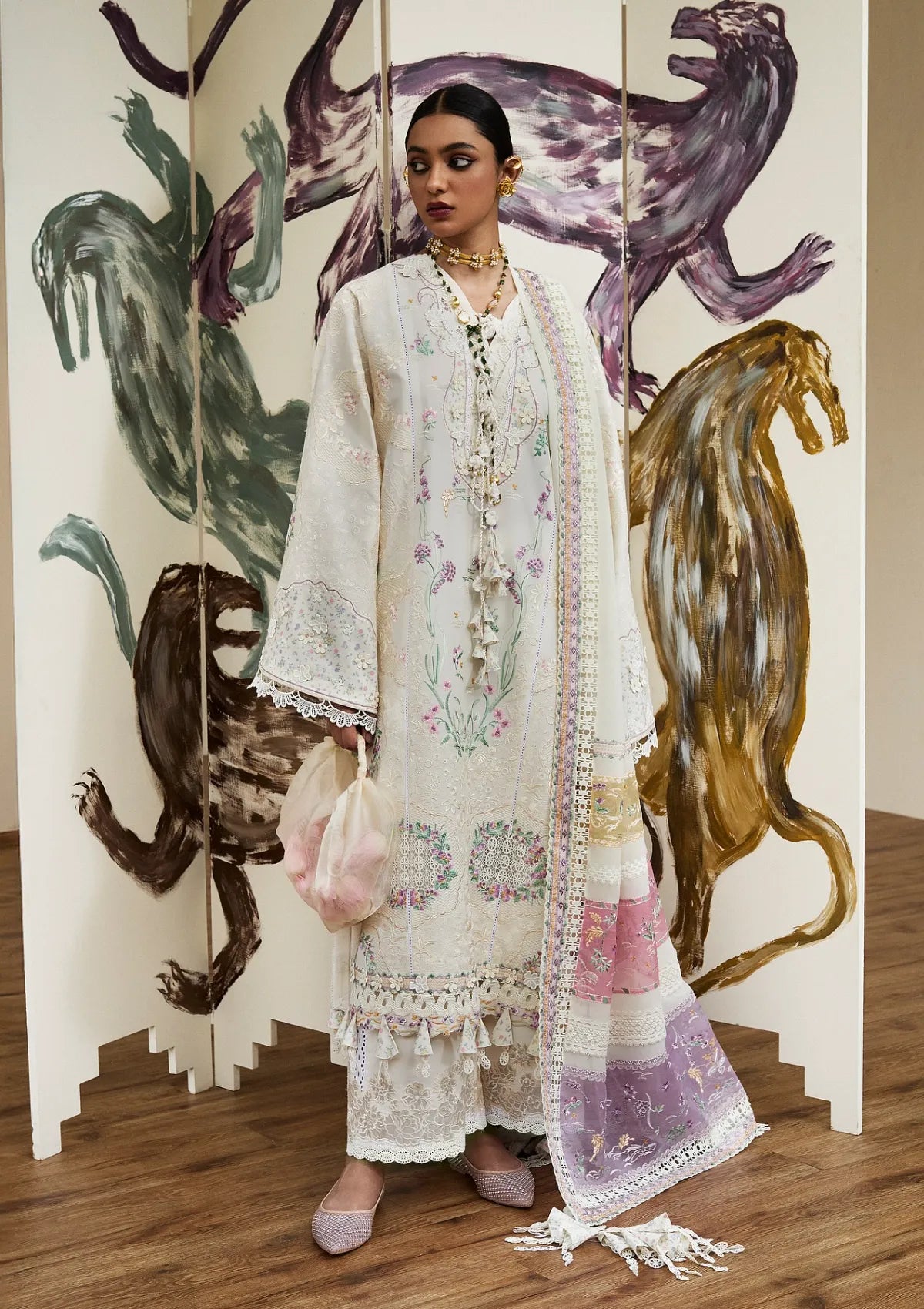 mohsin-saeed-fabrics-luxury-fashion-collection-daily-wear-wedding-and-formal-in-budget-This-product-is-from-suffuse-eid-lawn25-jara-is-available-on-Mohsin-saeed-fabrics-website.