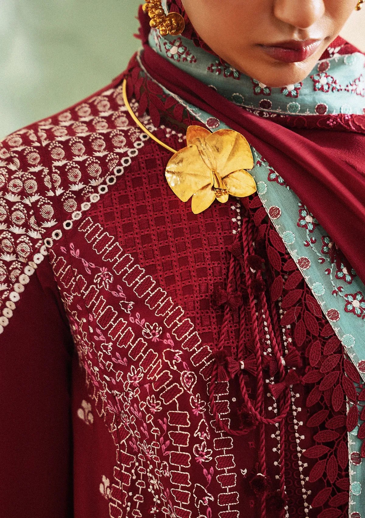 mohsin-saeed-fabrics-is-selling-online-and-in stores-Luxury-daily-wear-wedding-wear-formal-wear-in-budgeted-price-This-product-is-from-suffuse-eid-lawn25-ineesa-is-available-on-Mohsin-saeed-fabrics-website.