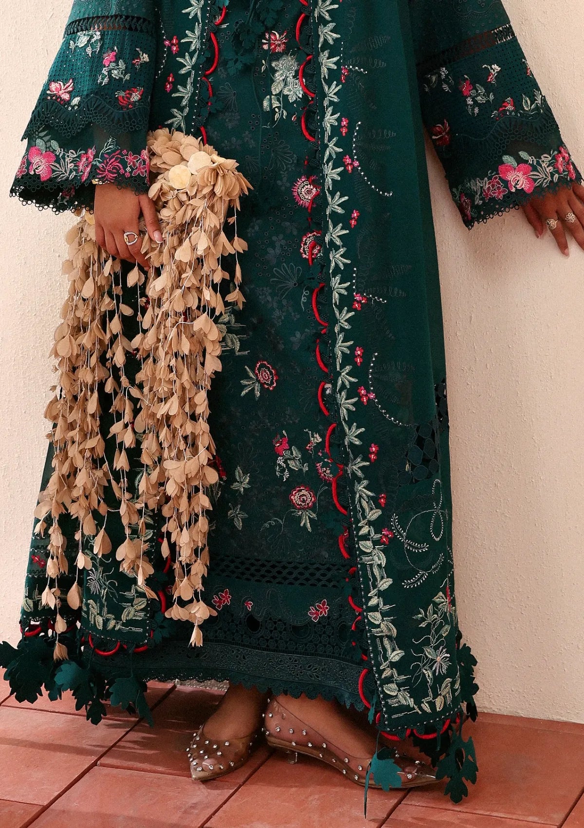 mohsin-saeed-fabrics-is-selling-online-and-in stores-Luxury-daily-wear-wedding-wear-formal-wear-in-budgeted-price-This-product-is-from-suffuse-eid-lawn25-lea-is-available-on-Mohsin-saeed-fabrics-website.