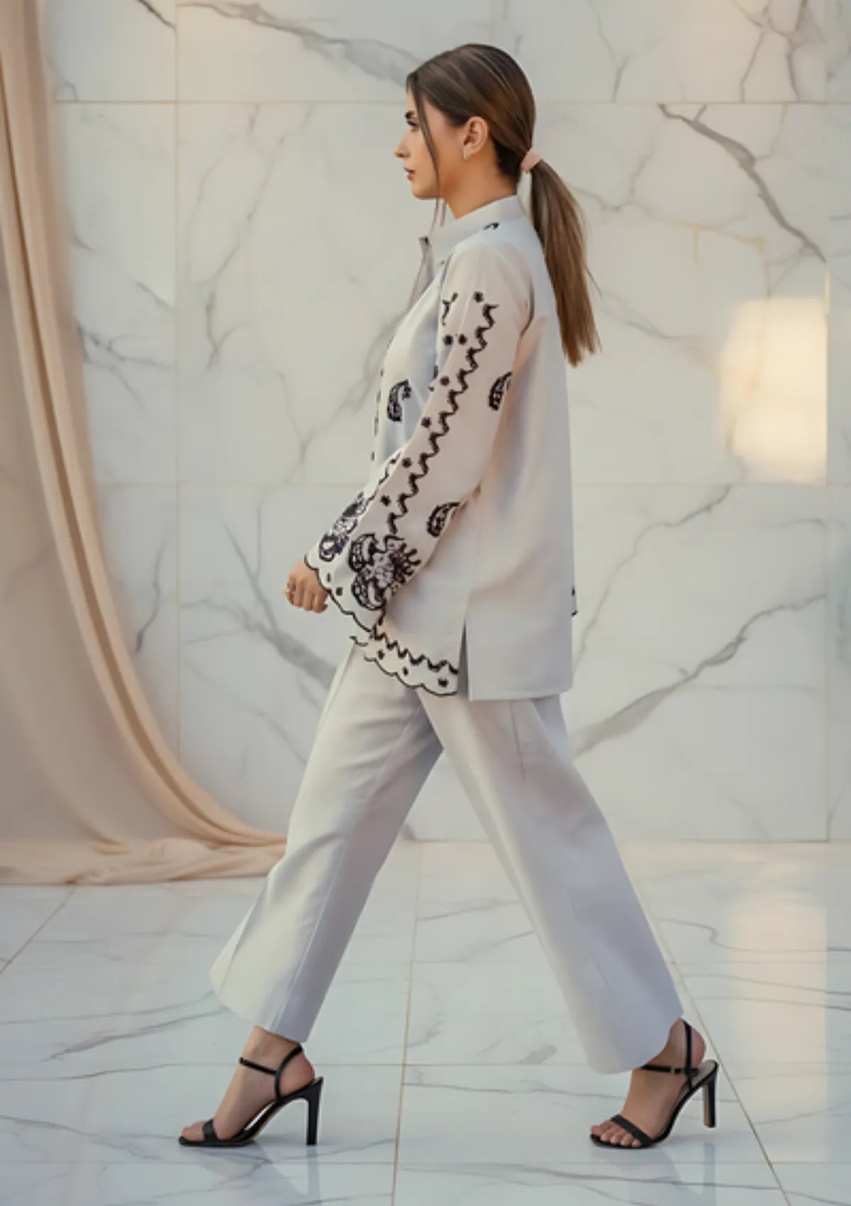 Sidra Fahad Westren'25 SF-300 Light Gray