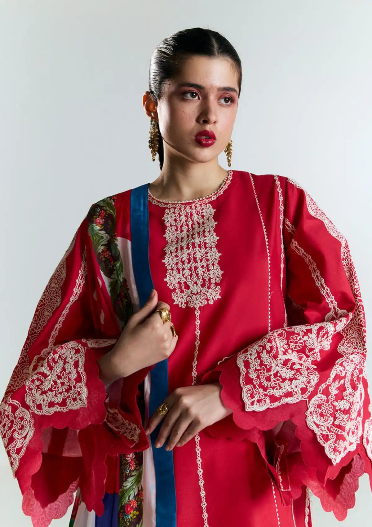 mohsin-saeed-fabrics-designer-daily-wear-formal-and-wedding-suits-within-budget-This-product-is-from-jugnu-by-hussain-rehar-summer-lawn25-d-09-ahiti-is-available-on-Mohsin-saeed-fabrics-website.
