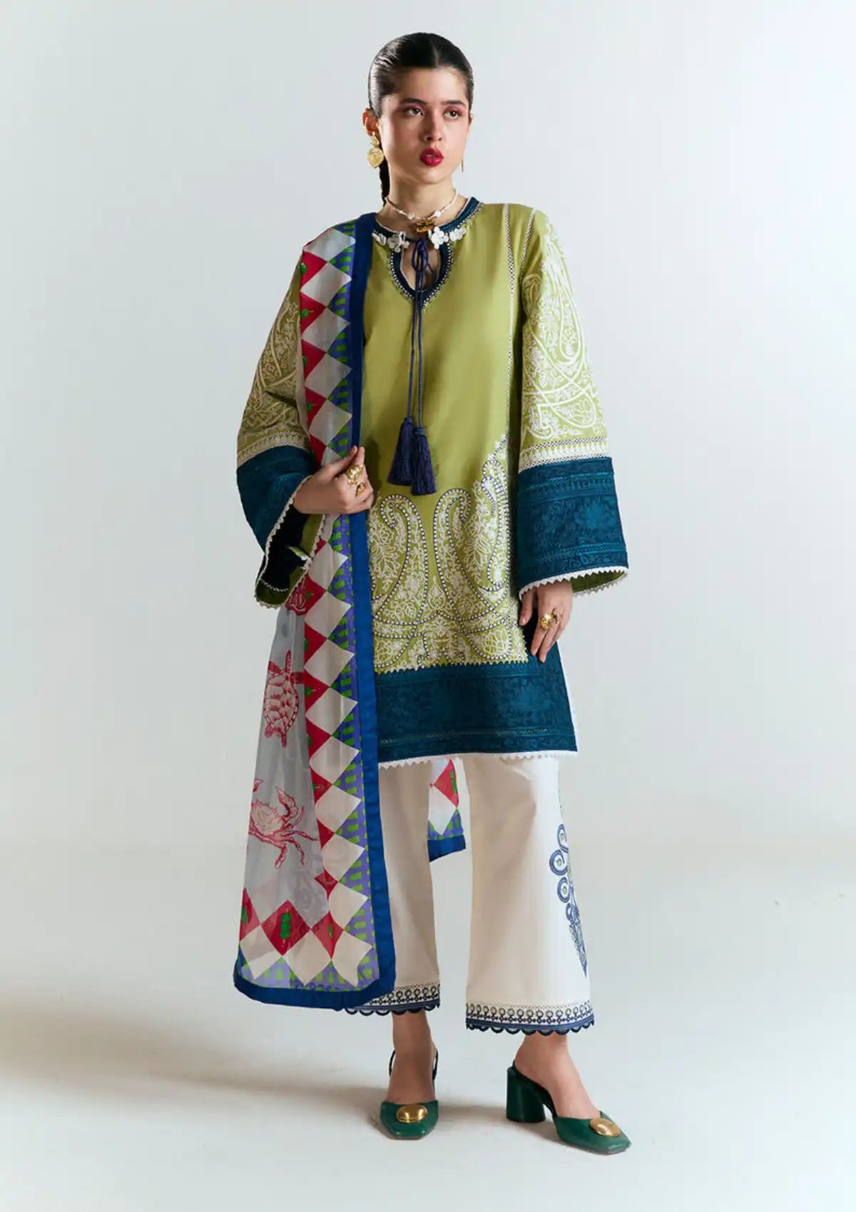 mohsin-saeed-fabrics-designer-daily-wear-formal-and-wedding-suits-within-budget-This-product-is-from-jugnu-by-hussain-rehar-summer-lawn25-d-06-bia-is-available-on-Mohsin-saeed-fabrics-website.