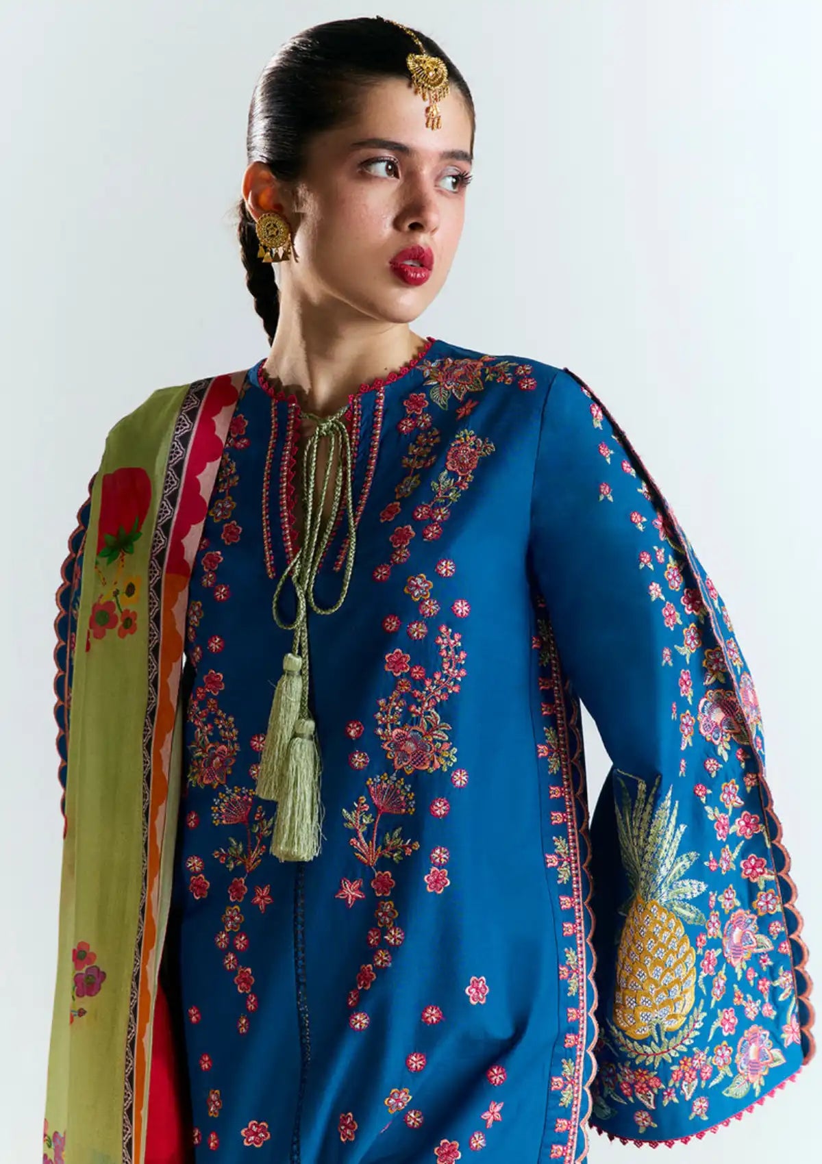 mohsin-saeed-fabrics-designer-daily-wear-formal-and-wedding-suits-within-budget-This-product-is-from-jugnu-by-hussain-rehar-summer-lawn25-d-03-darya-is-available-on-Mohsin-saeed-fabrics-website.