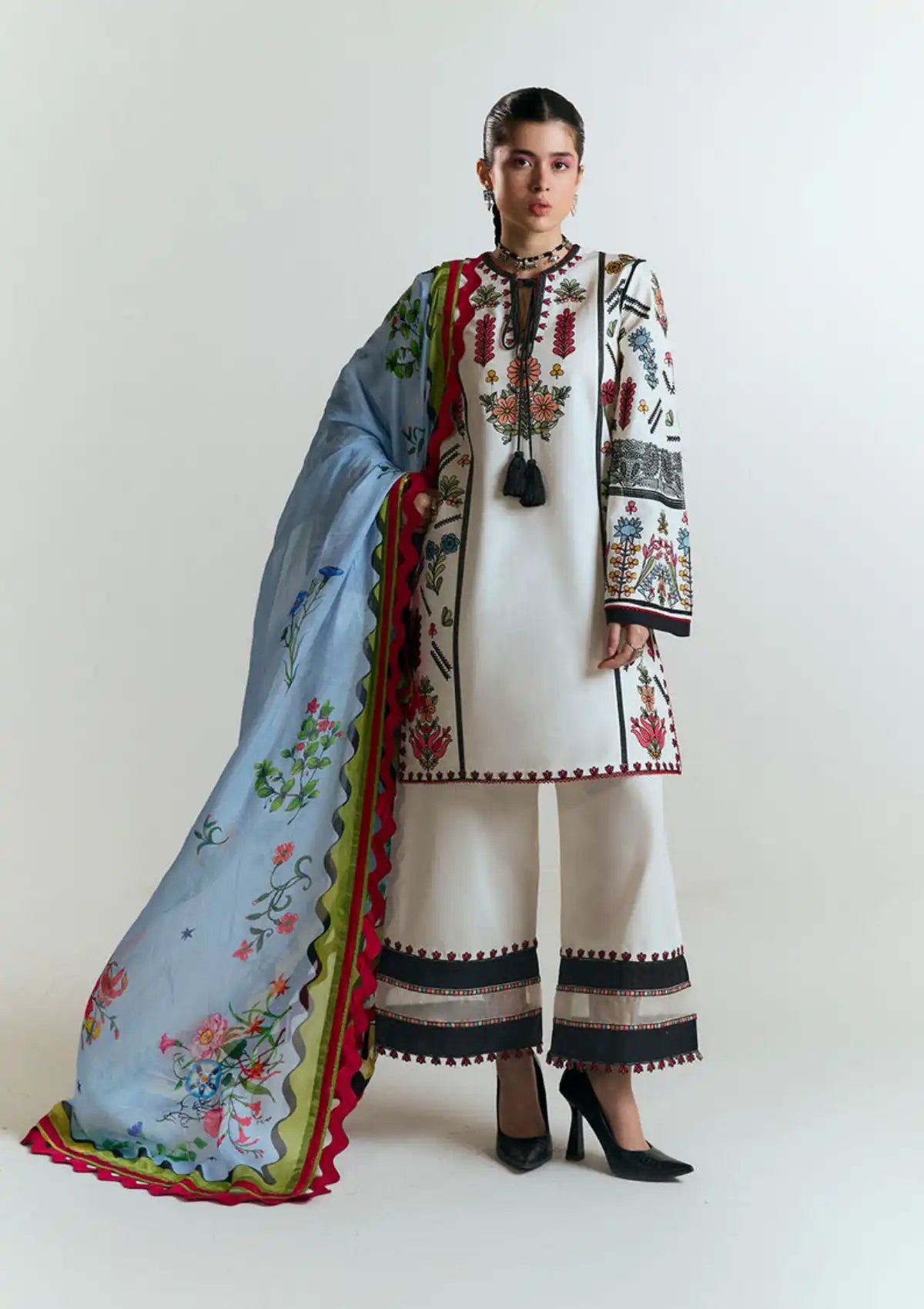 mohsin-saeed-fabrics-designer-daily-wear-formal-and-wedding-suits-within-budget-This-product-is-from-jugnu-by-hussain-rehar-summer-lawn25-d-02-tiya-is-available-on-Mohsin-saeed-fabrics-website.