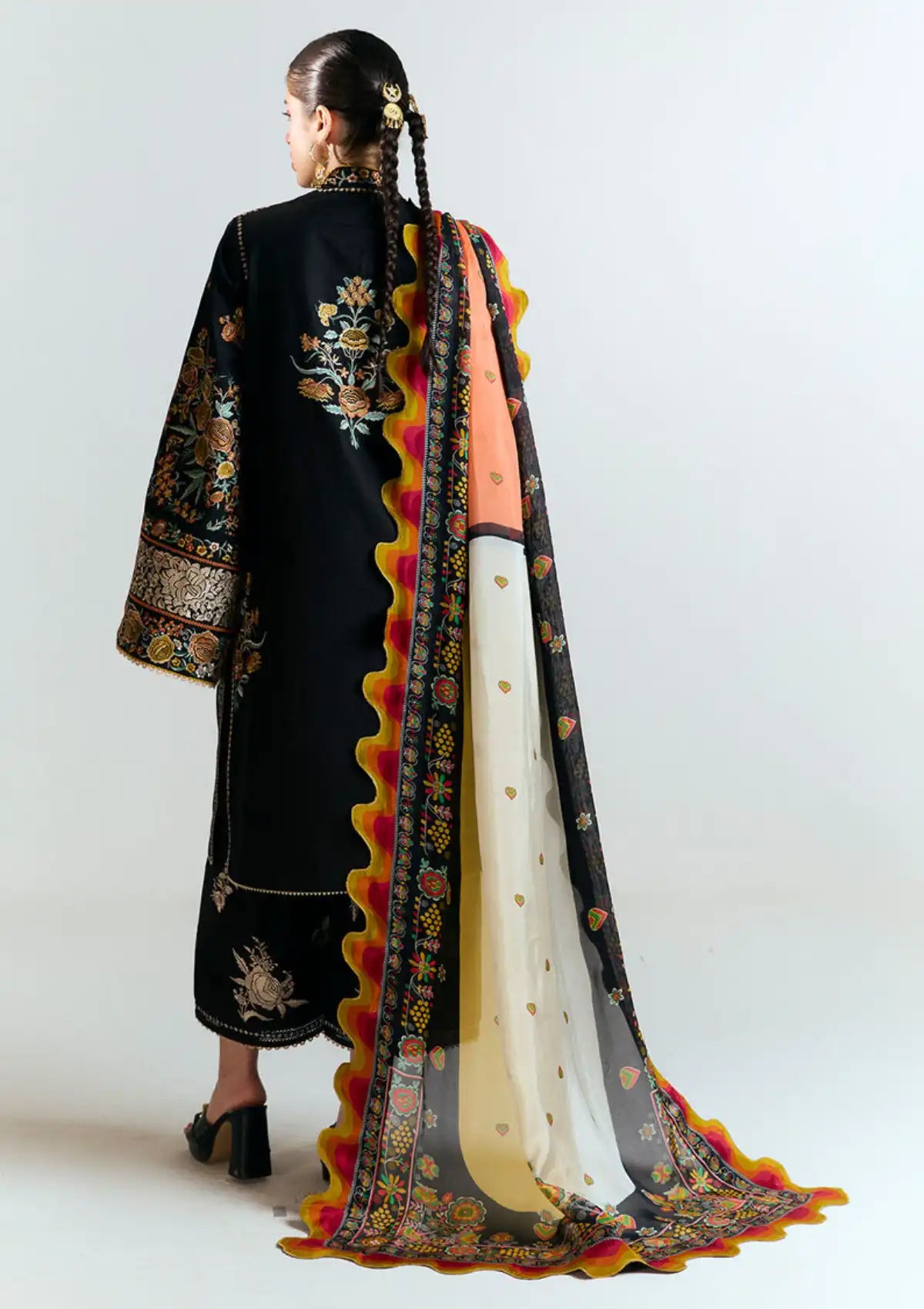 mohsin-saeed-fabrics-designer-daily-wear-formal-and-wedding-suits-within-budget-This-product-is-from-jugnu-by-hussain-rehar-summer-lawn25-d-01-gulbar-is-available-on-Mohsin-saeed-fabrics-website.