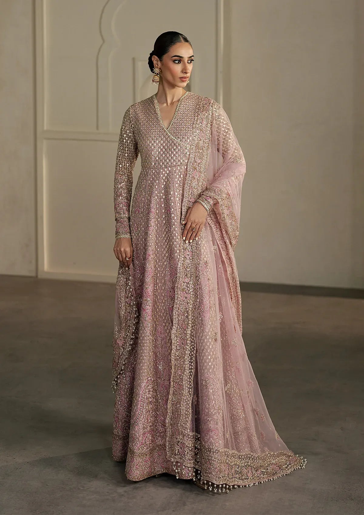 mohsin-saeed-fabrics-designer-daily-wear-formal-and-wedding-suits-within-budget-This-product-is-from-ayzel-pehli-nazar-organza25-d-10-savera-is-available-on-Mohsin-saeed-fabrics-website.