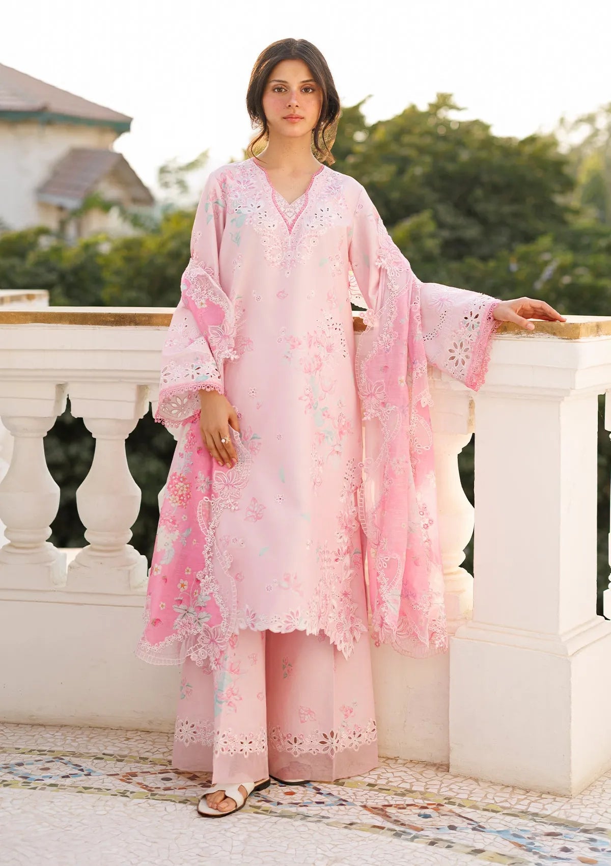 Afrozeh Summer Together'26 -Amoura