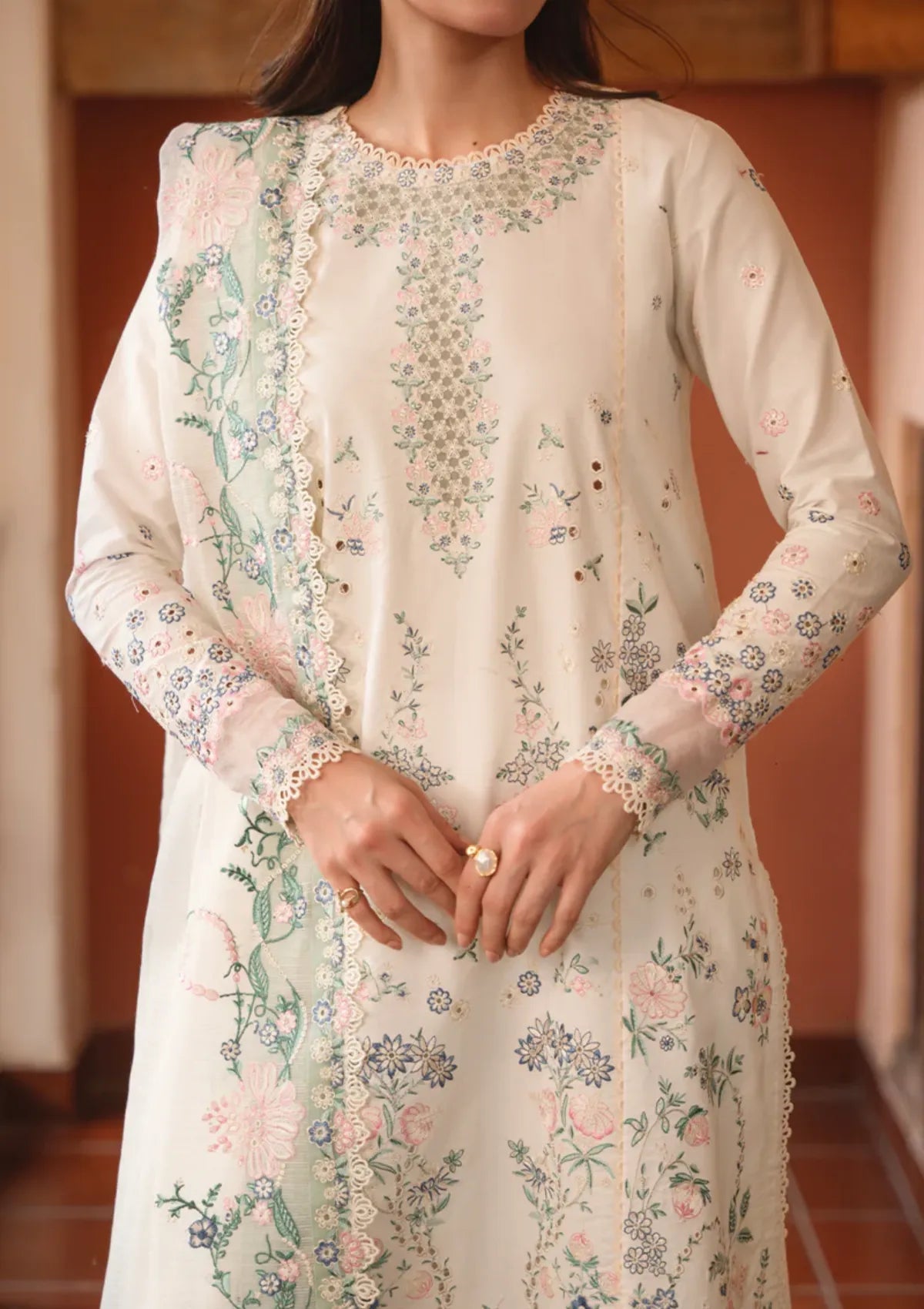 Ayzel Whisper Emb Lawn'26 -1238 BAREEZE