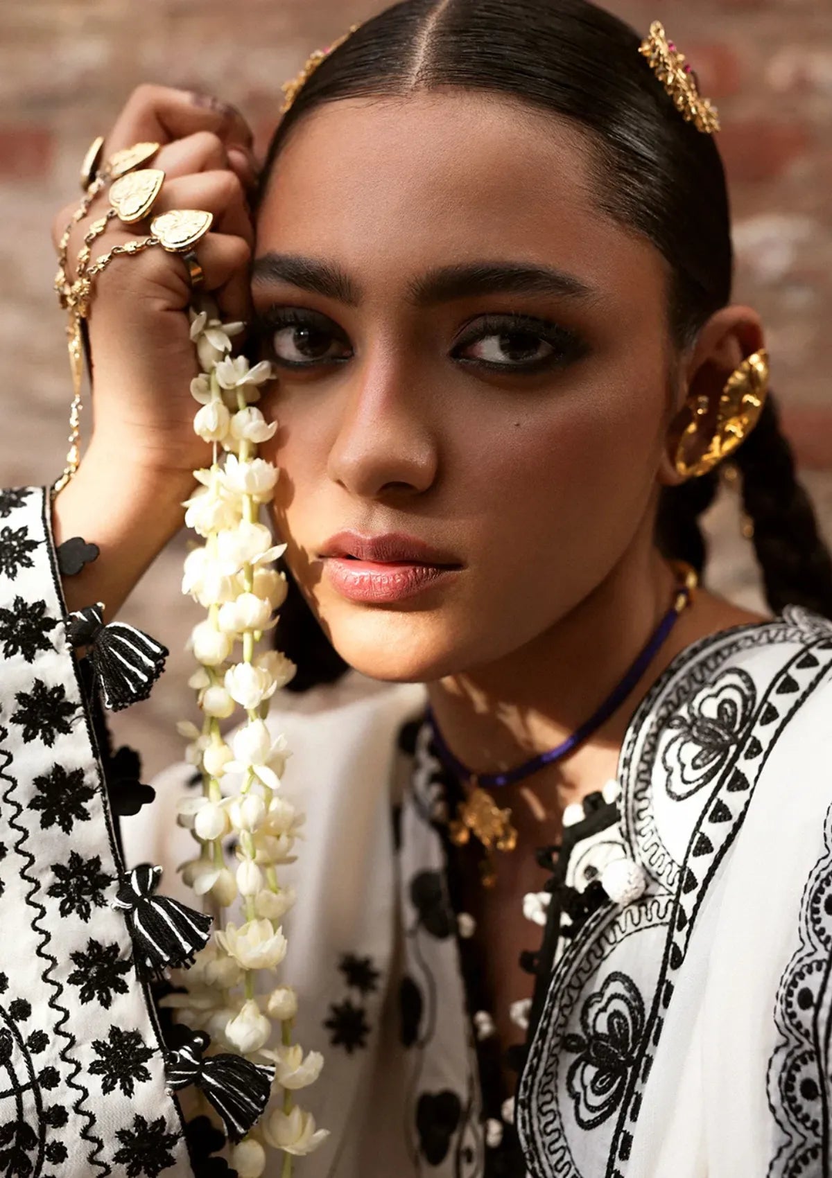 mohsin-saeed-fabrics-affordable-luxury-outfits-for-daily-formal-and-wedding-wear-This-product-is-from-zaha-festive-lawn25-d-02-is-available-on-Mohsin-saeed-fabrics-website.