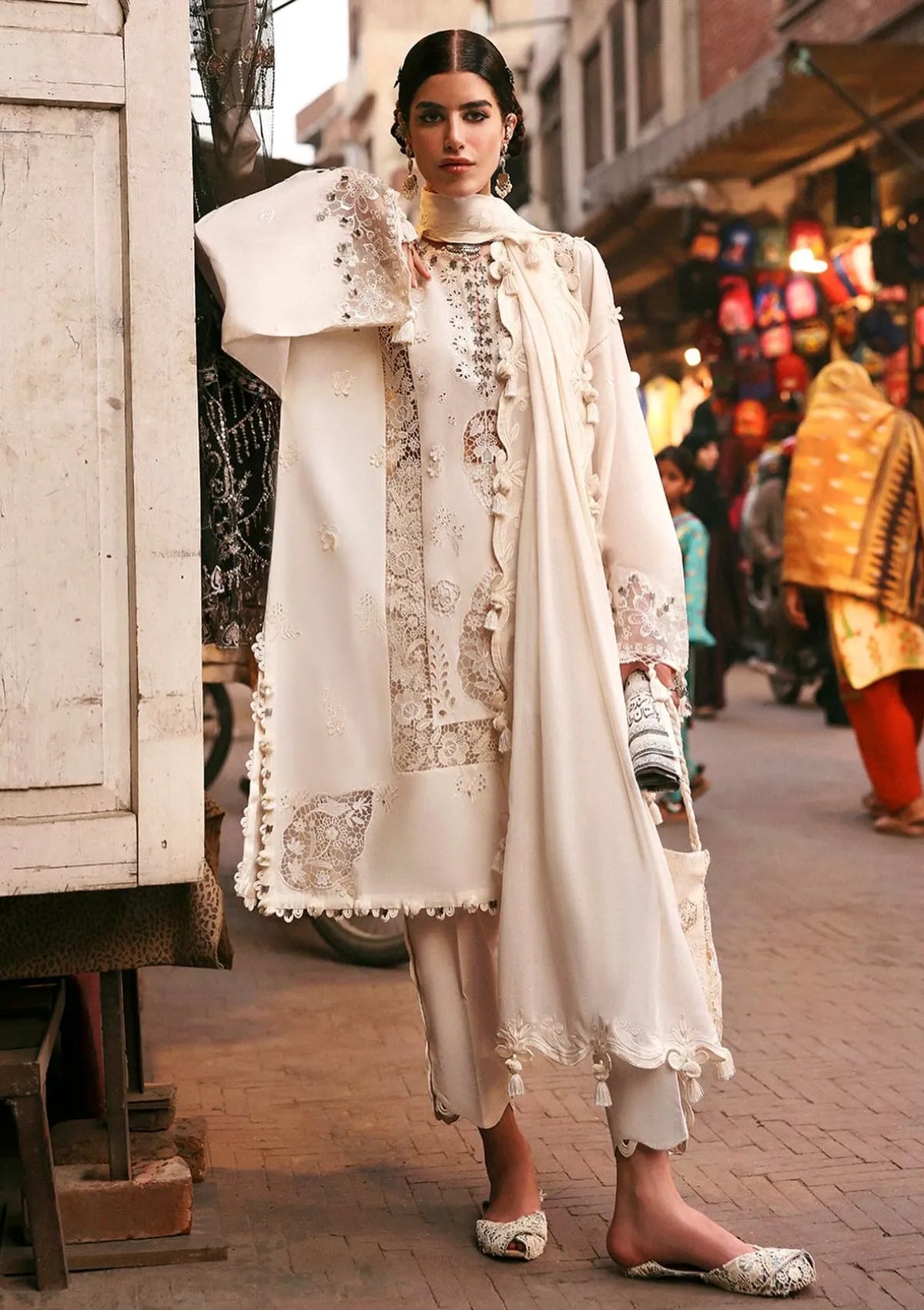 mohsin-saeed-fabrics-affordable-luxury-outfits-for-daily-formal-and-wedding-wear-This-product-is-from-zaha-festive-lawn25-d-04-is-available-on-Mohsin-saeed-fabrics-website.