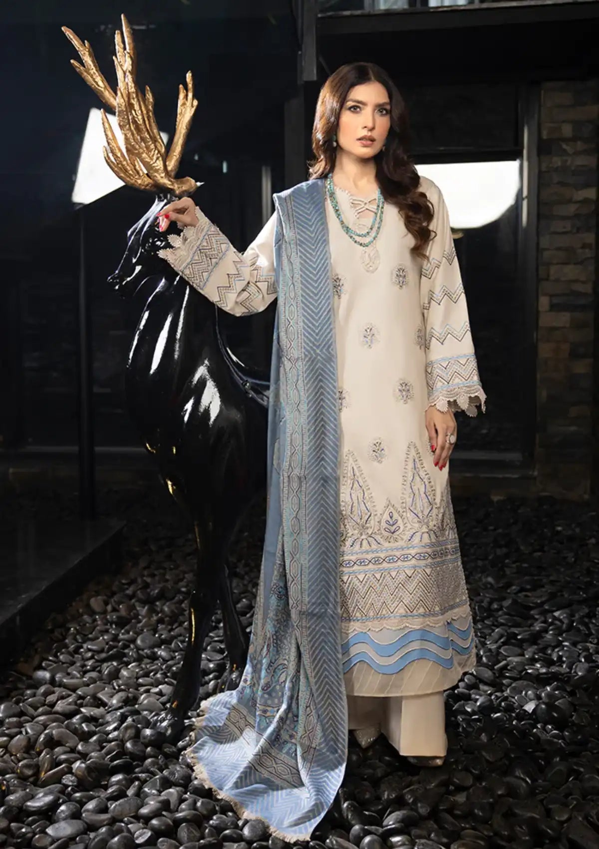 Humdum Zimal Emb Wool'23 ZM-02 - Mohsin Saeed Fabrics