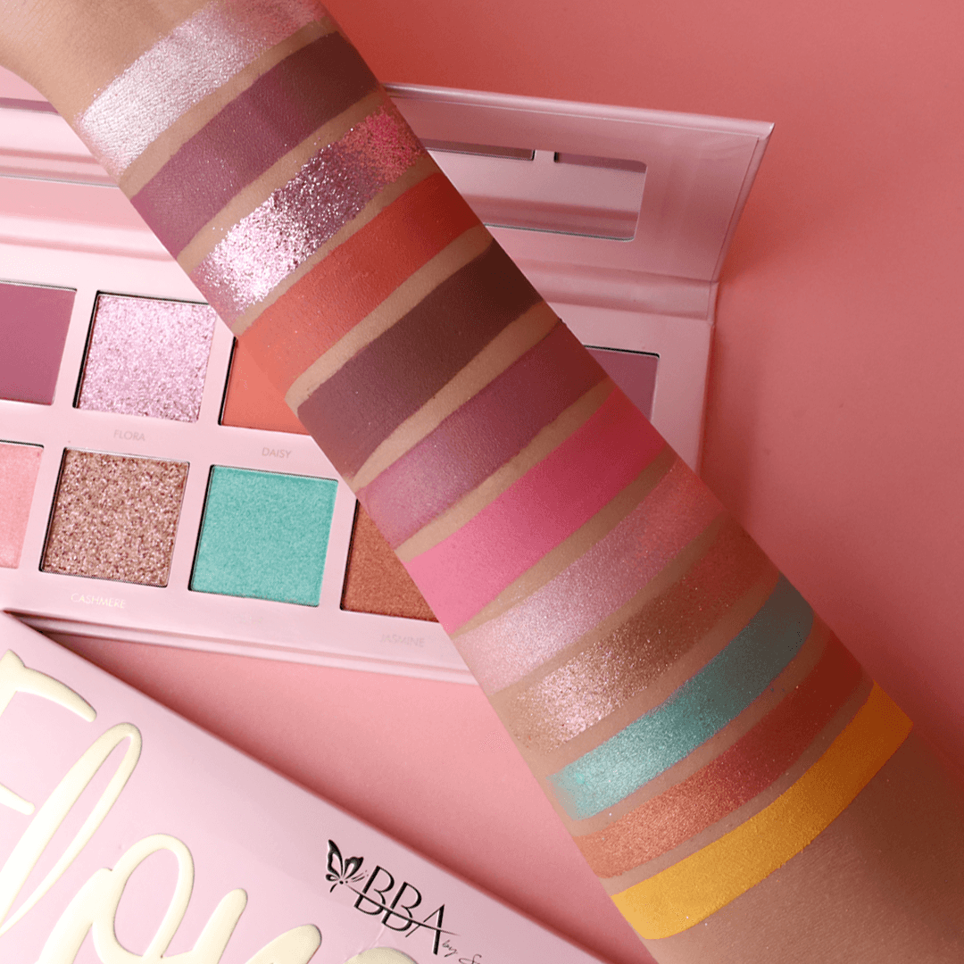 FLORENCE SPIRIT 12 shades EYESHADOW PALETTE - Mohsin Saeed Fabrics
