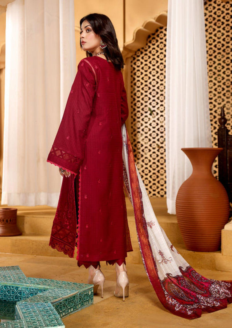 Mohsin-Saeed-Fabrics-is-selling-all-trendy-and-beautiful-dresses