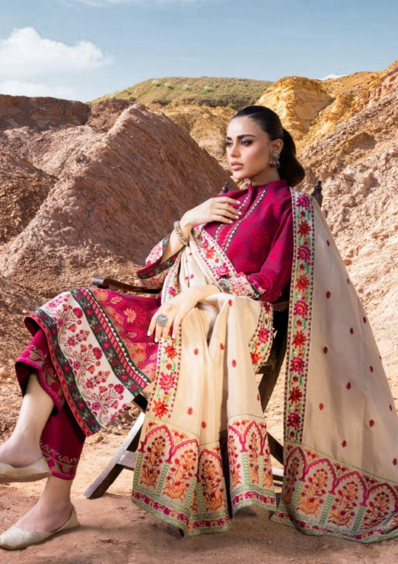 Zainab Chottani Winter Shawls'22 D-09 (NURGUL) - Mohsin Saeed Fabrics