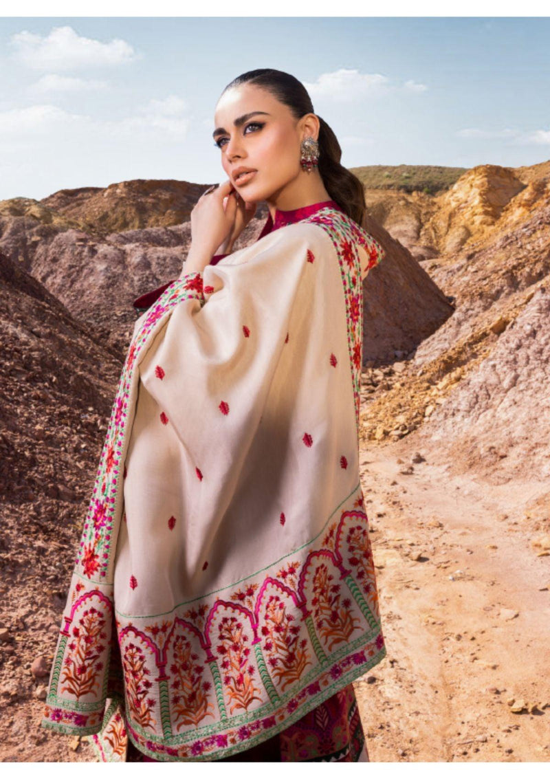 Zainab Chottani Winter Shawls'22 D-09 (NURGUL) - Mohsin Saeed Fabrics