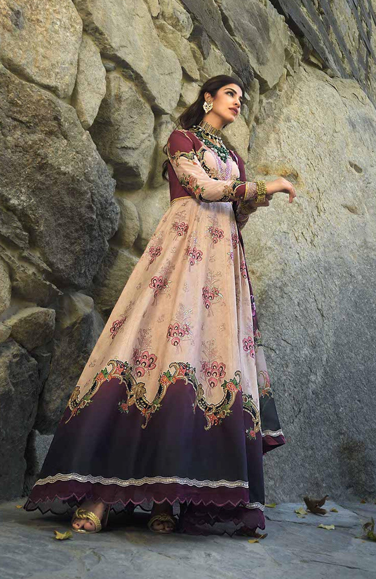 Asim-Jofa-is-leading-brand-which-is-Dealing-with-all-the-ranges-Mohsin-Saeed-Fabrics-is-emerging-trader-in-market-for-online-shopping-which-deals-bridal-dresses-couture,-lawn-and-winter-ranges