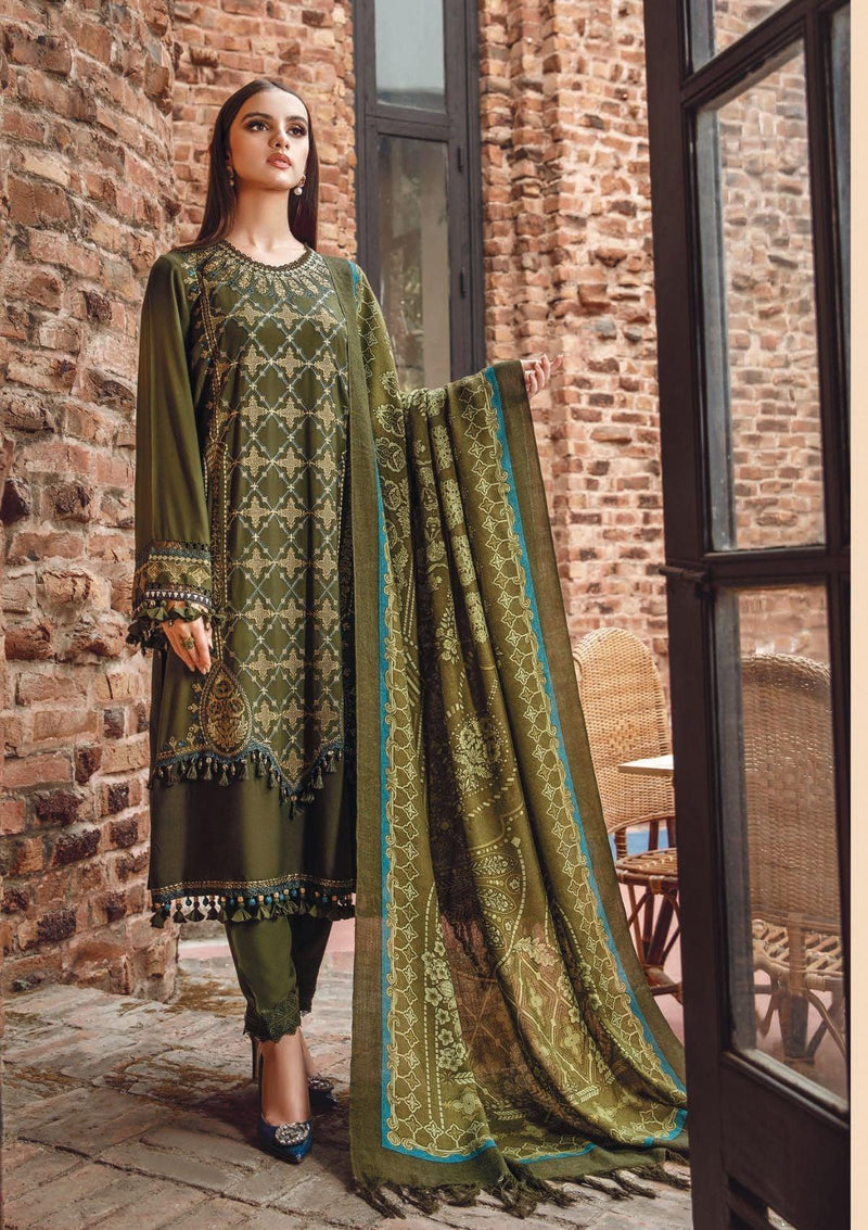 Maria b MPrints Winter Shawl'22 D-8A is available at Mohsin Saeed Fabrics. ✓ shop all the top women clothing brands in pakistan ✓ Best Price and Offers ✓ Free Shipping ✓ Cash on Delivery ✓ formal & Wedding Collections 