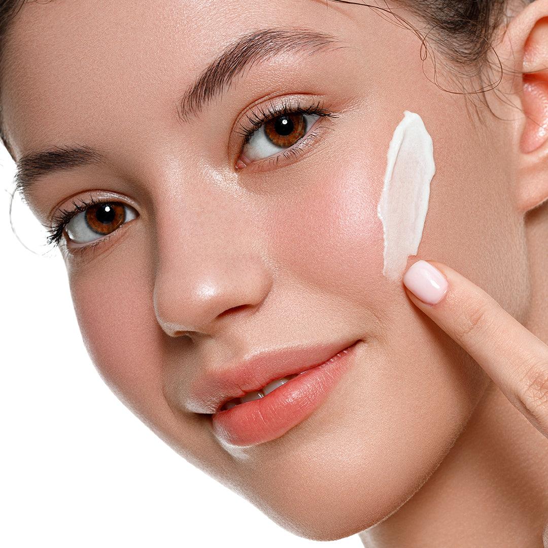 Almond Milk & Honey CLEANSING FACE WASH ( FOR ALL SKIN TYPES) - Mohsin Saeed Fabrics