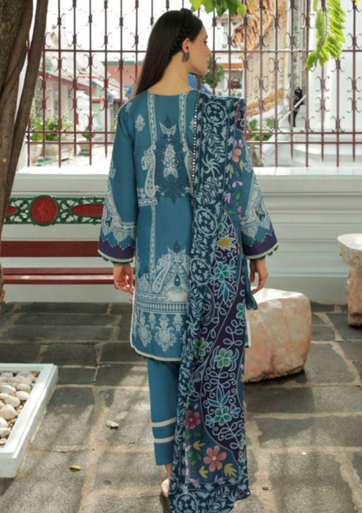 Mohsin-Saeed-Fabrics-is-selling-all-trendy-and-beautiful-dresses