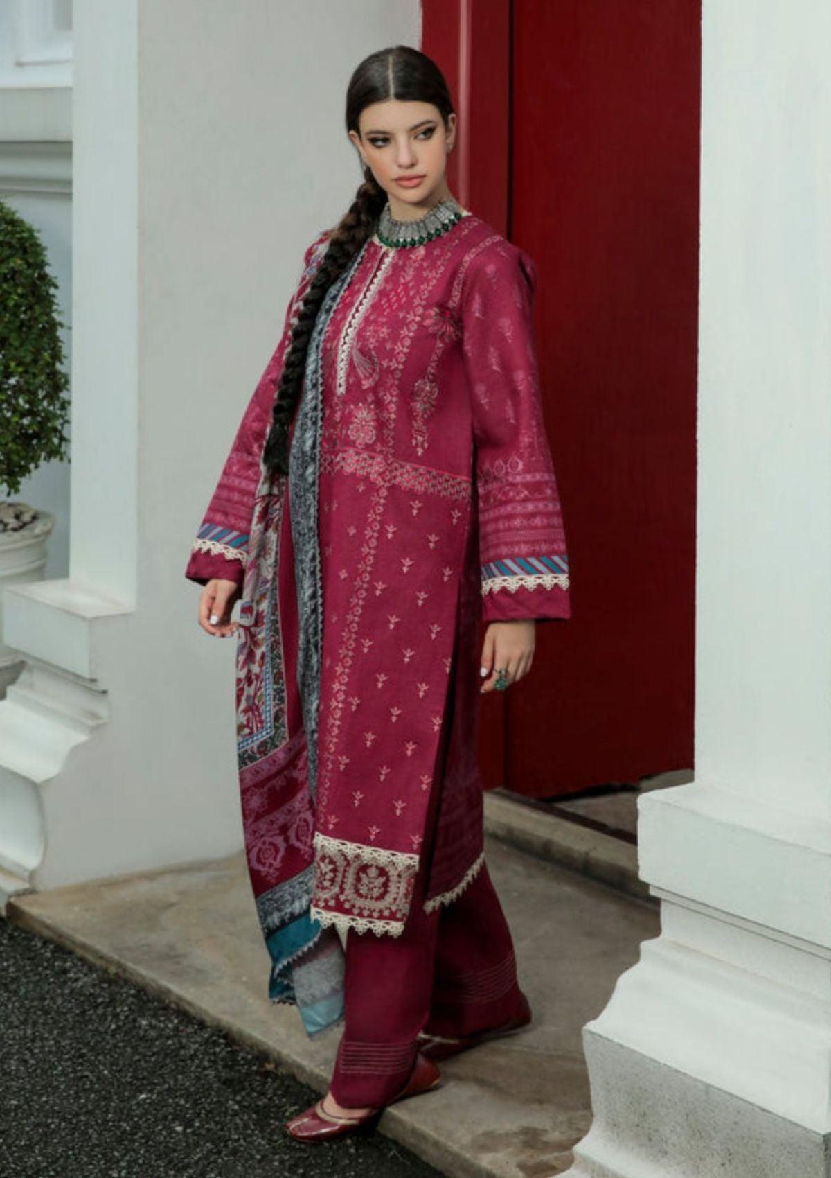 Florent Tassawur Emb Karandi Vol. 02'22 TFL-7B is available at Mohsin Saeed Fabrics online shop All the top women brands in pakistan 