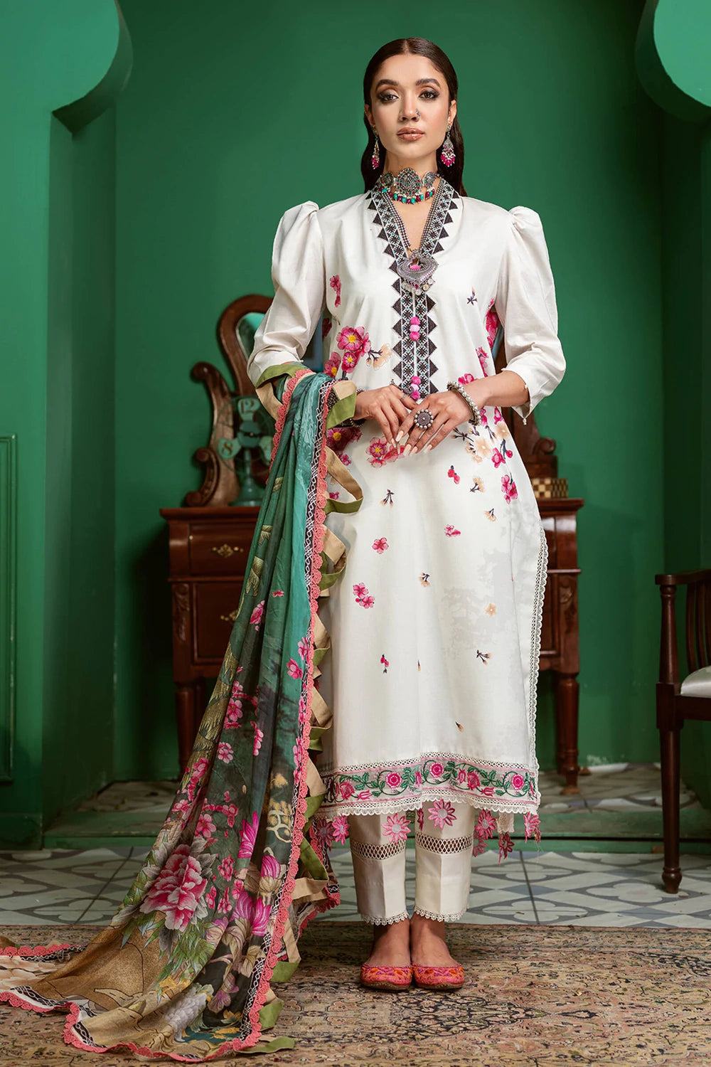 Shiza Hassan Kinaar Lawn'22 SKL-11 - Mohsin Saeed Fabrics