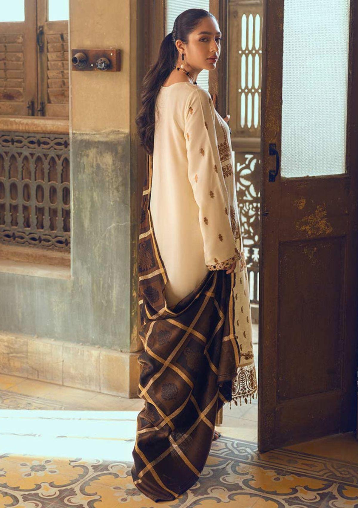 RajBari Winter Shawl Edit '22 D-6B is available at Mohsin Saeed Fabrics online shop All the top women brands in pakistan such as Freesia, Maria b, Zara Shahjahan, Asim Jofa, Zaha, Elan, Crimson, Sobia Nazir, Maryam n Maria, Hussain Rehar, Marjjan, Anaya by Kiran Chaudhary, johra, Shaista, farah talib aziz and Gul Ahmed. 