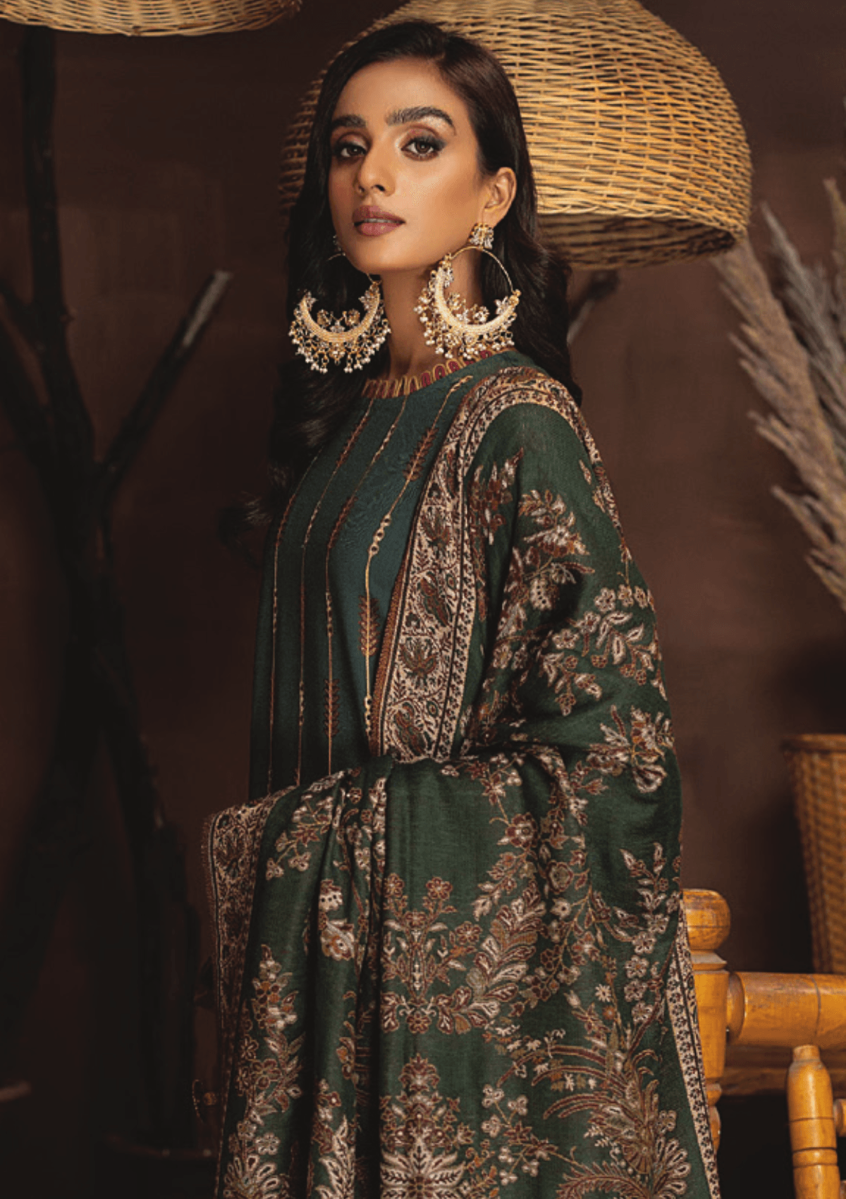 Carvaan by Humdum Kashmiri Shawl'22 D-09 - Mohsin Saeed Fabrics