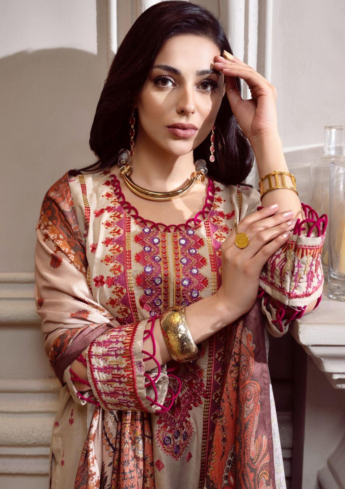 Eshaisha Premium Emb Winter'22 EAW-512 - Mohsin Saeed Fabrics
