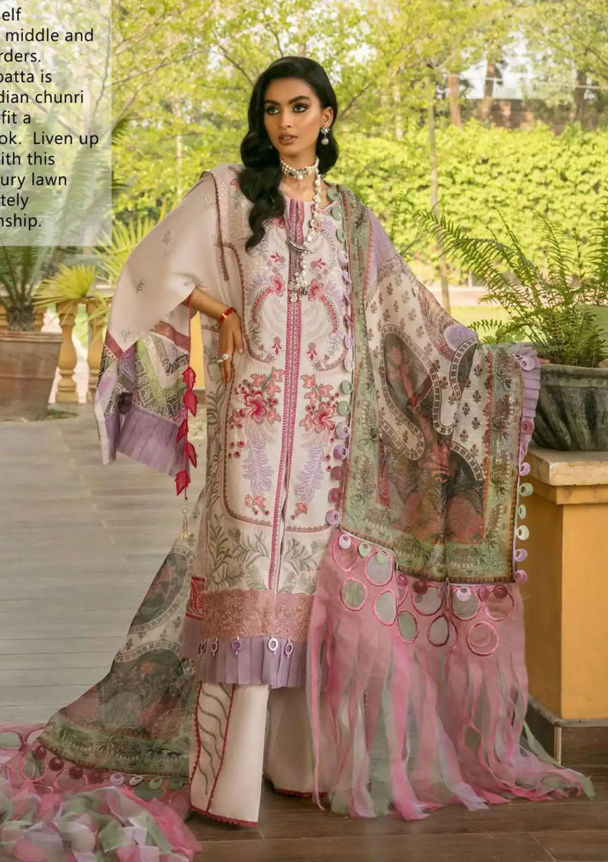 Shiza Hassan Luxury Lawn'22 D-01A FAYE