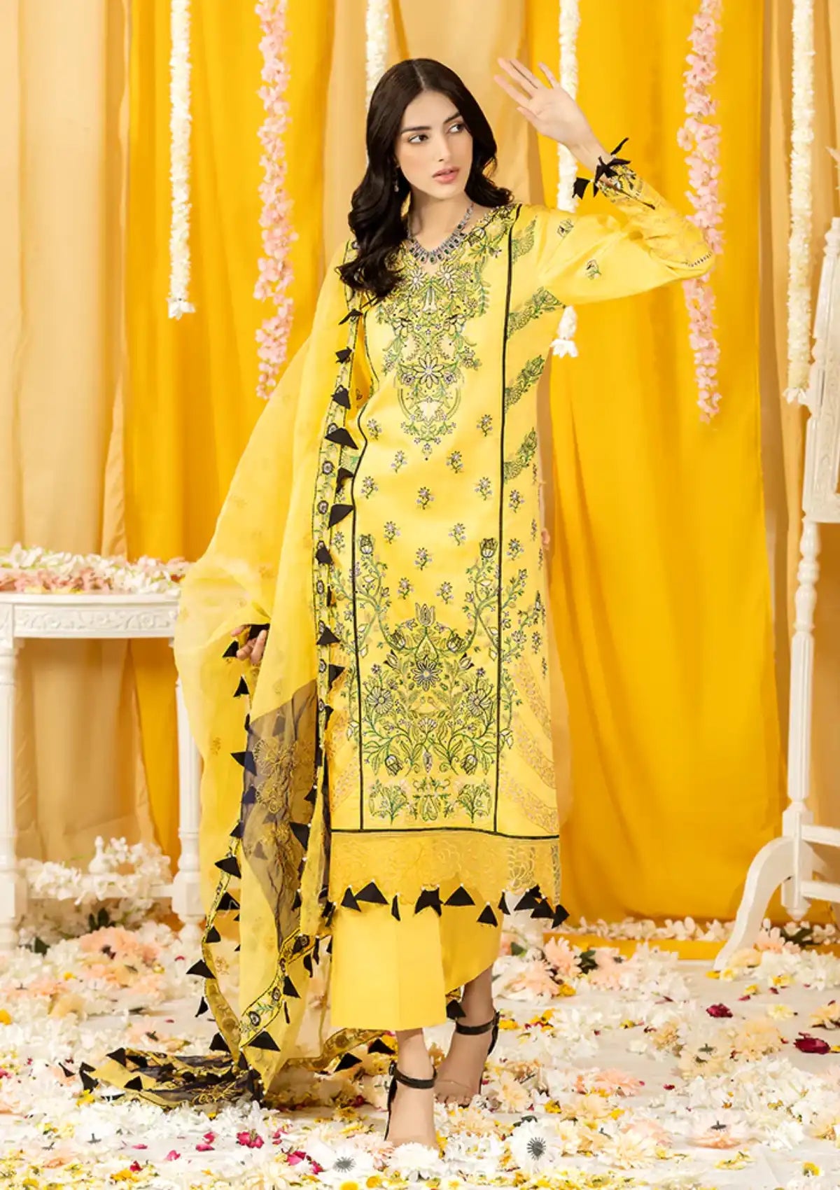 Ghazal by Humdum Lawn'23 GZ-06 is available at Mohsin Saeed Fabrics. ✓ shop all the top women clothing brands in pakistan ✓ Best Price and Offers ✓ Free Shipping ✓ Cash on Delivery ✓ formal & Wedding Collections 
