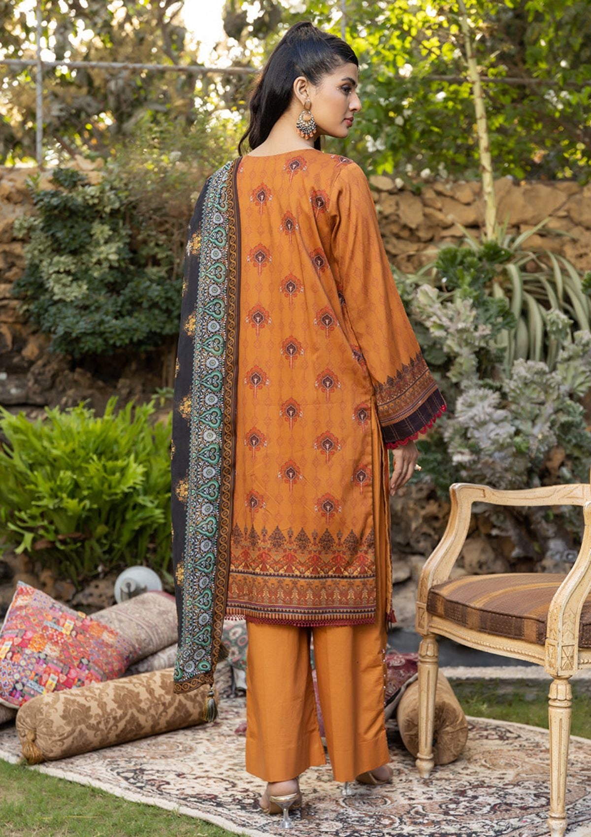 Salitex Zahaa Emb Lawn'23 UT-01 - Mohsin Saeed Fabrics